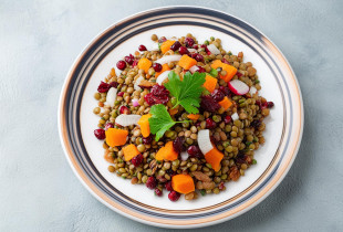 Salade de lentilles aux noix et aux cranberries